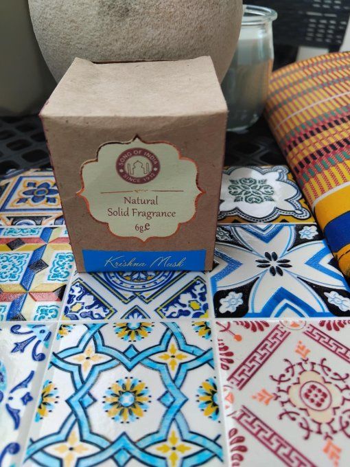 Krishna musk: Parfum solide dans un pot en palissandre