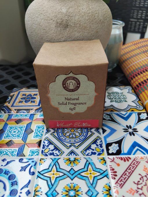 Heart erection: Parfum solide dans un pot en palissandre