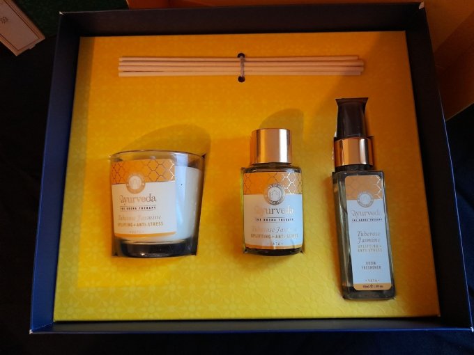 Coffret cadeau spécial Vata anti-stress avec diffuseur d'ambiance, bougie et spray fraicheur