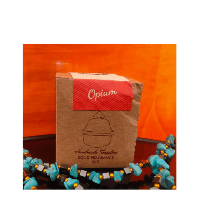Opium: Parfum solide dans une jarre en pierre lisse - 8g
