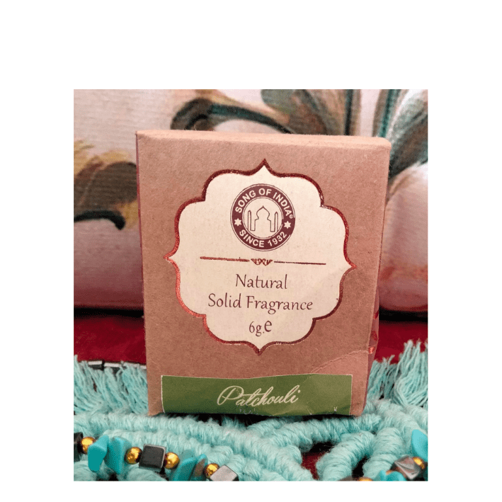 Patchouli ambré: Parfum solide dans un pot en palissandre